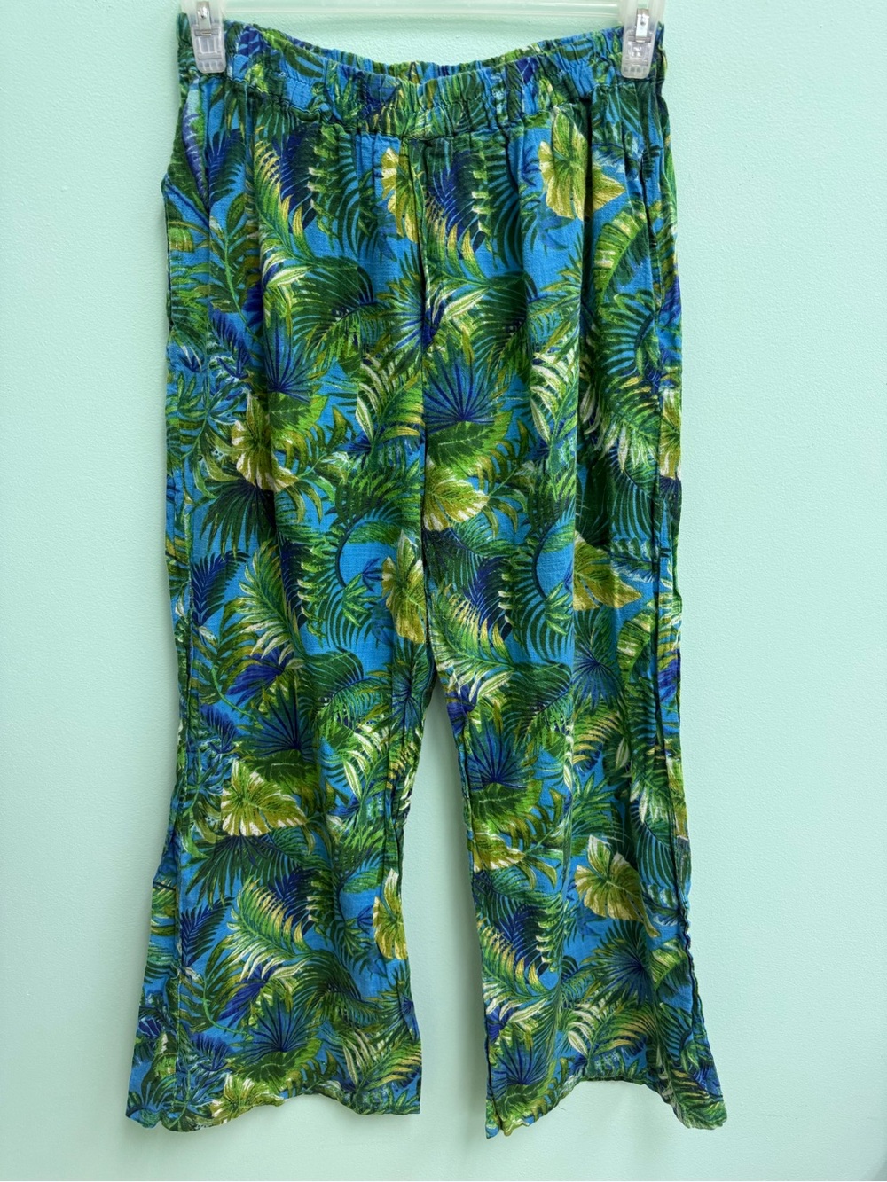 Flowy Tropical Wide-Leg Pull-On Pants in Blue & Green